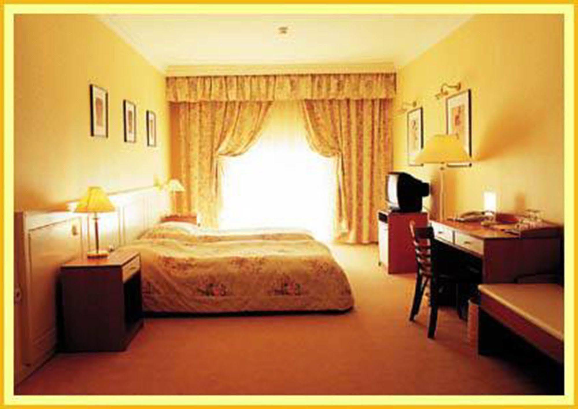 Hotel Korona 3*